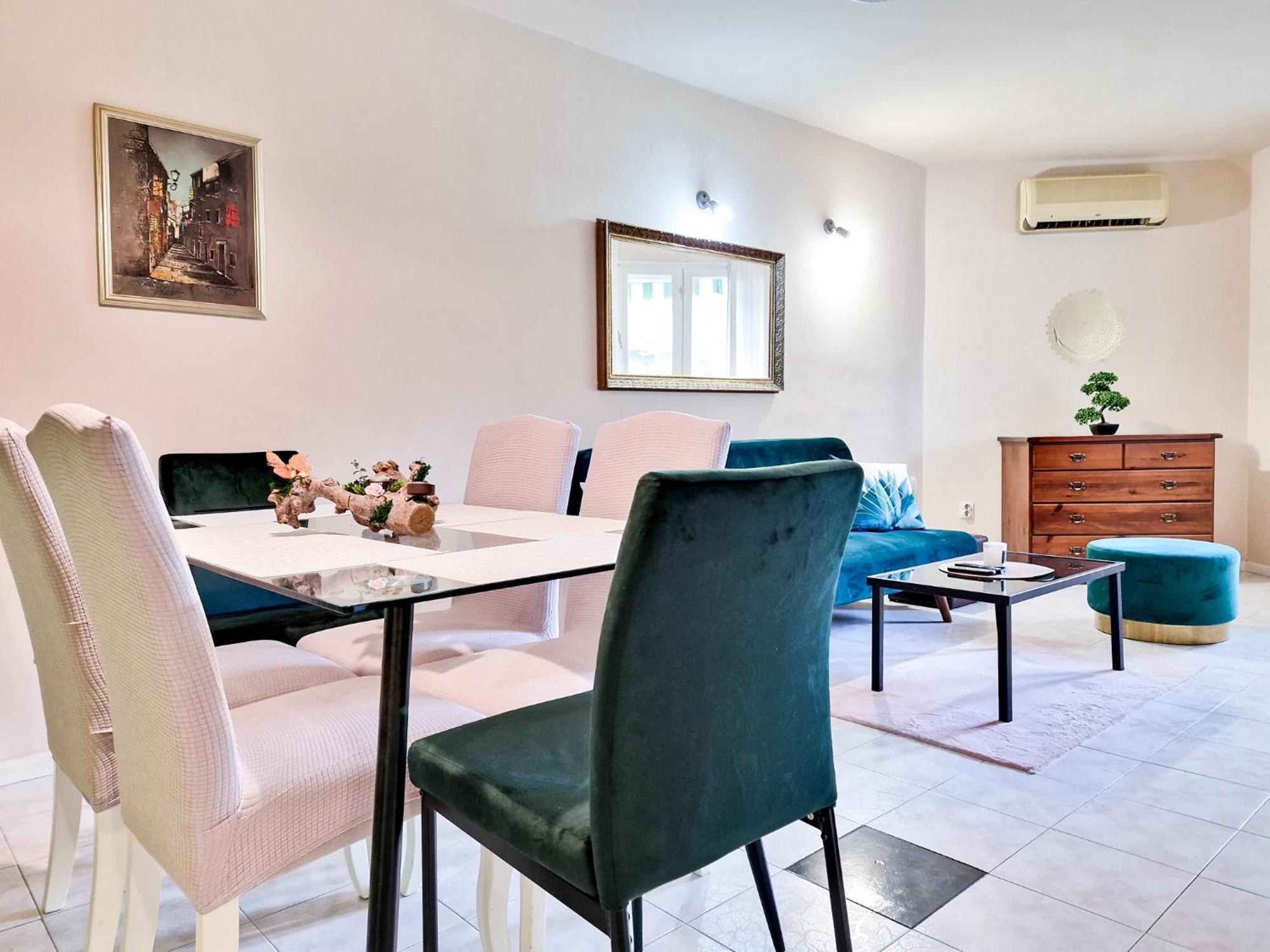 Mobius - Cozy Bacvice Apartment Split Buitenkant foto